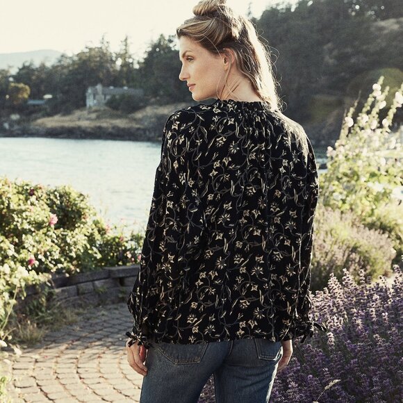 Dôen Baltic Top - Floral Black Scroll Print - Small - Picture 3 of 11